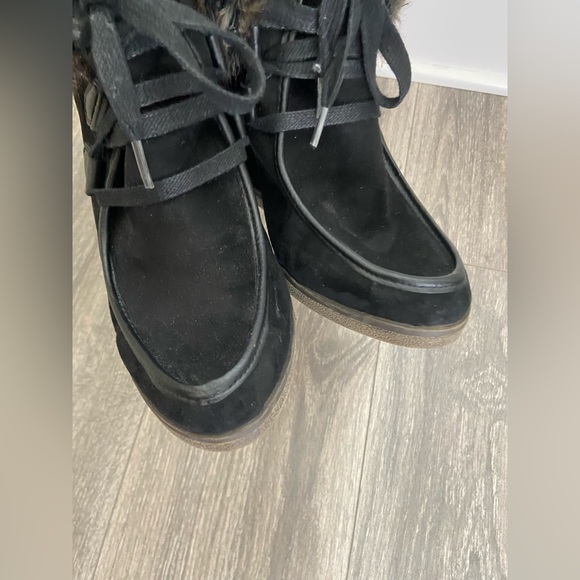 Merona Black Suede Faux Fur Wedge Laced Booties Size 8 - Picture 9 of 10